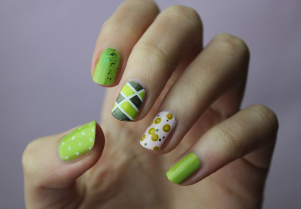 Easy Spring Nail Art